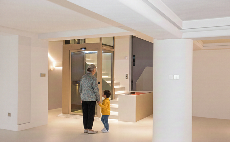 兒童安全使用家用電梯提示